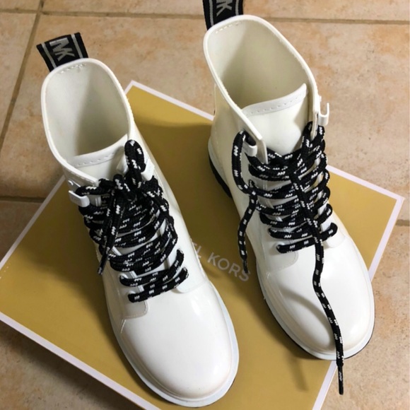 Michael Kors White Rainboots - Picture 13 of 16